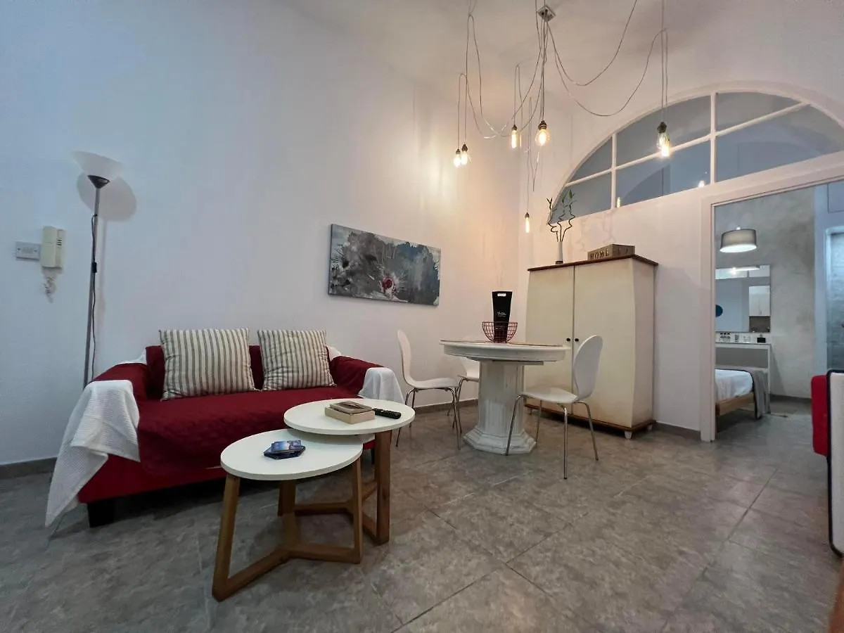 Quirky 1Br Just Off Main Street Prime Location Apartment Gibraltar